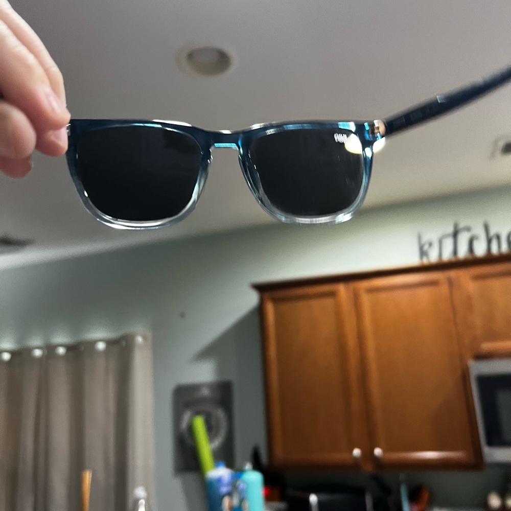 Costa Wearable Glasses with Blue sullivan black mirror lenses - Picture 7 of 9